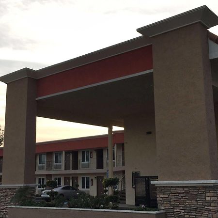 Ontario Inn & Suites Montclair Kültér fotó